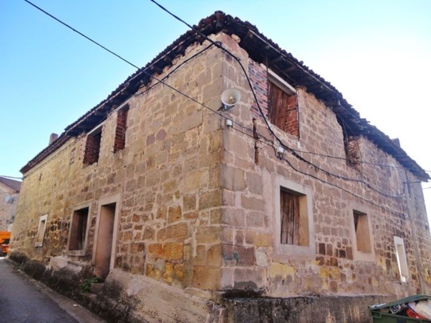 Exterior view of House or chalet for sale in Vilviestre del Pinar