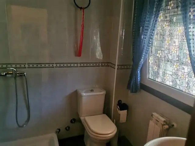 Baño de Casa adosada en venta en Santiago de Compostela  con Calefacción, Jardín privado y Amueblado