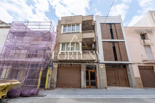 Casa adosada en Venta en  RAVAL en La Canonja