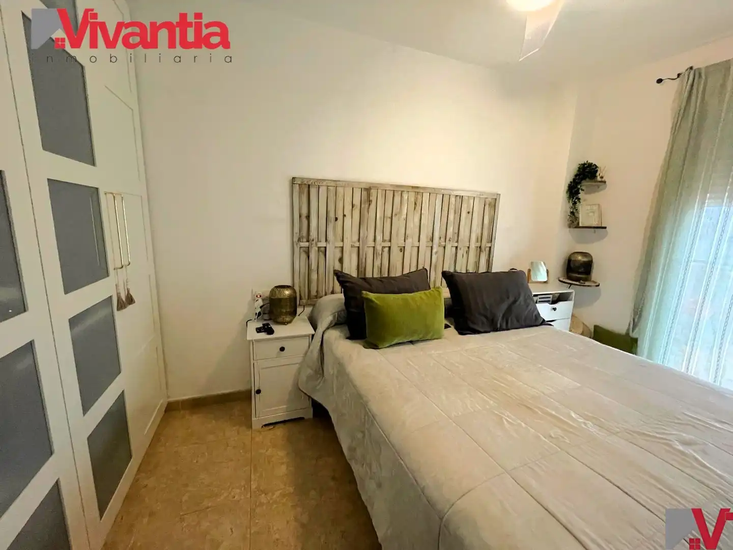 Schlafzimmer von Dachboden zum Verkauf in Lorca mit Klimaanlage, Terrasse und Abstellraum