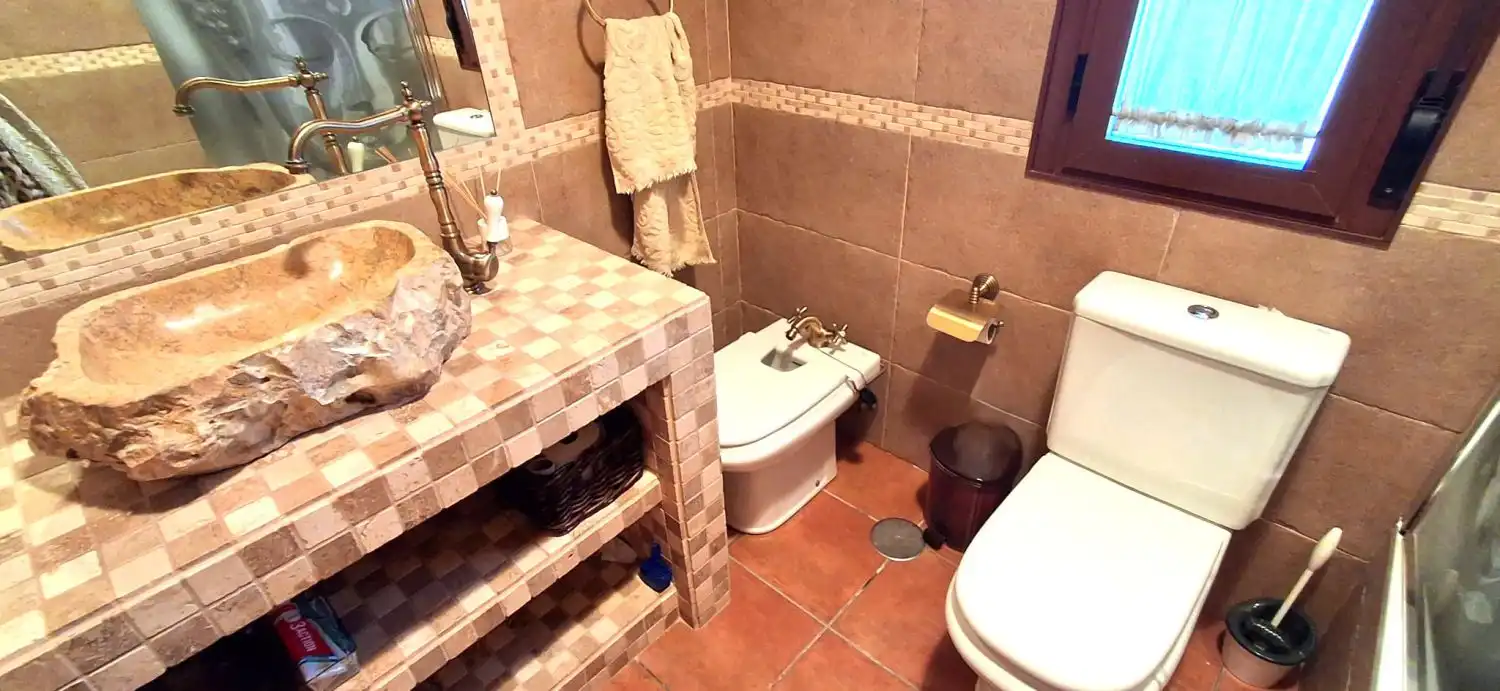 Bany de Casa o xalet en venda en Villanueva de Duero amb Calefacció, Jardí privat i Traster