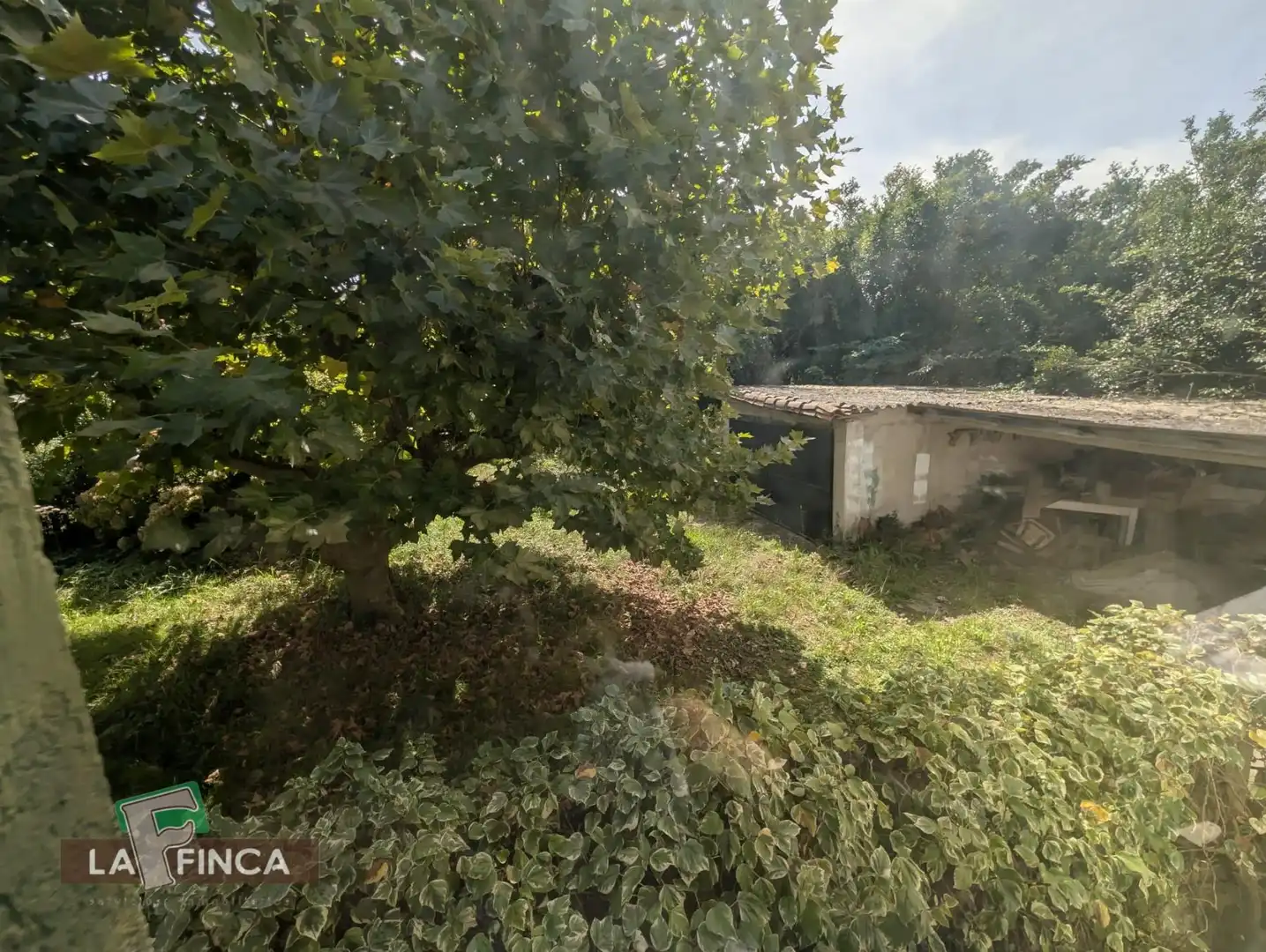 Casa o xalet en venda en Oviedo  amb Terrassa i Moblat