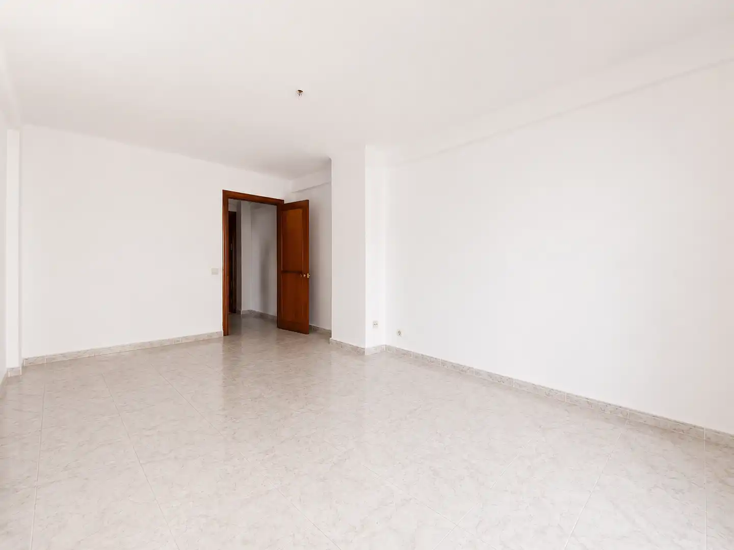 Wohnungen zum Verkauf in Estepona mit Terrasse und Balkon
