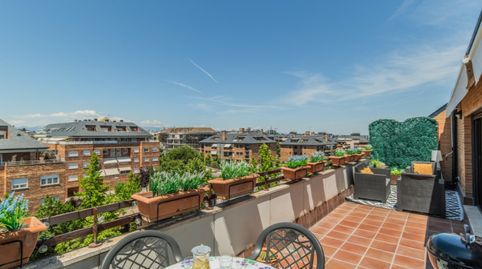 Foto 3 de Dúplex de alquiler en Calle Mar Mediterraneo, Zona Monte El Pilar, Majadahonda
