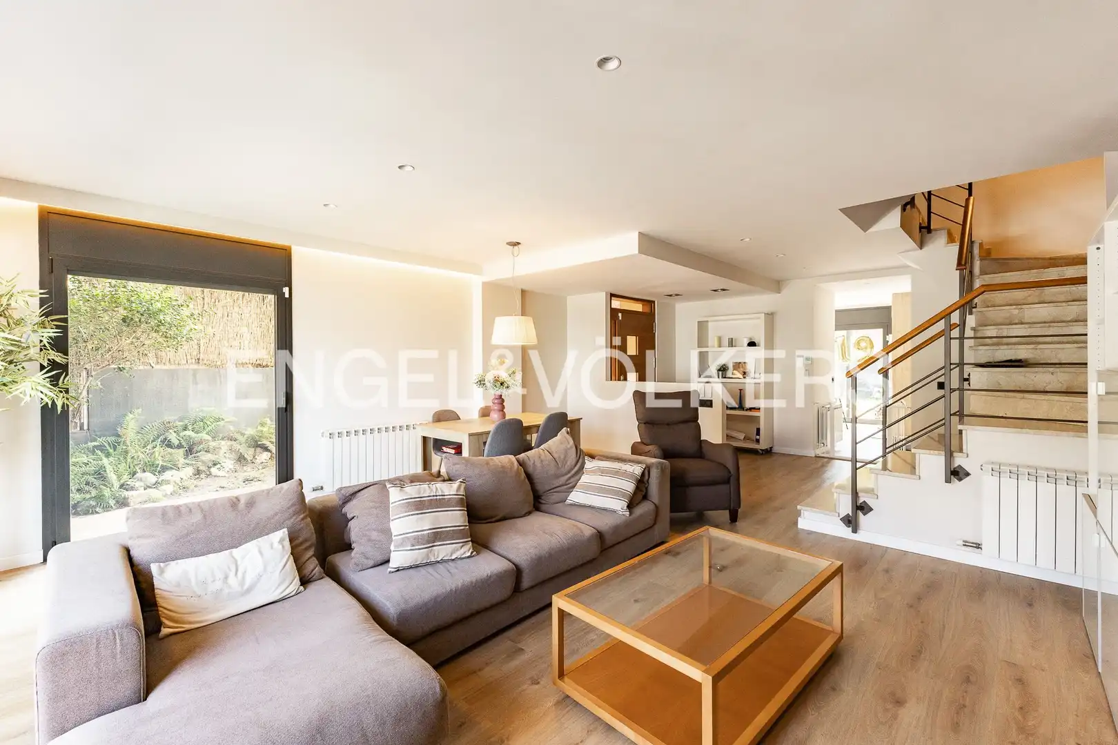 Living room of Detached homes for sale in Argentona  with Heating, Private garden and Terrace