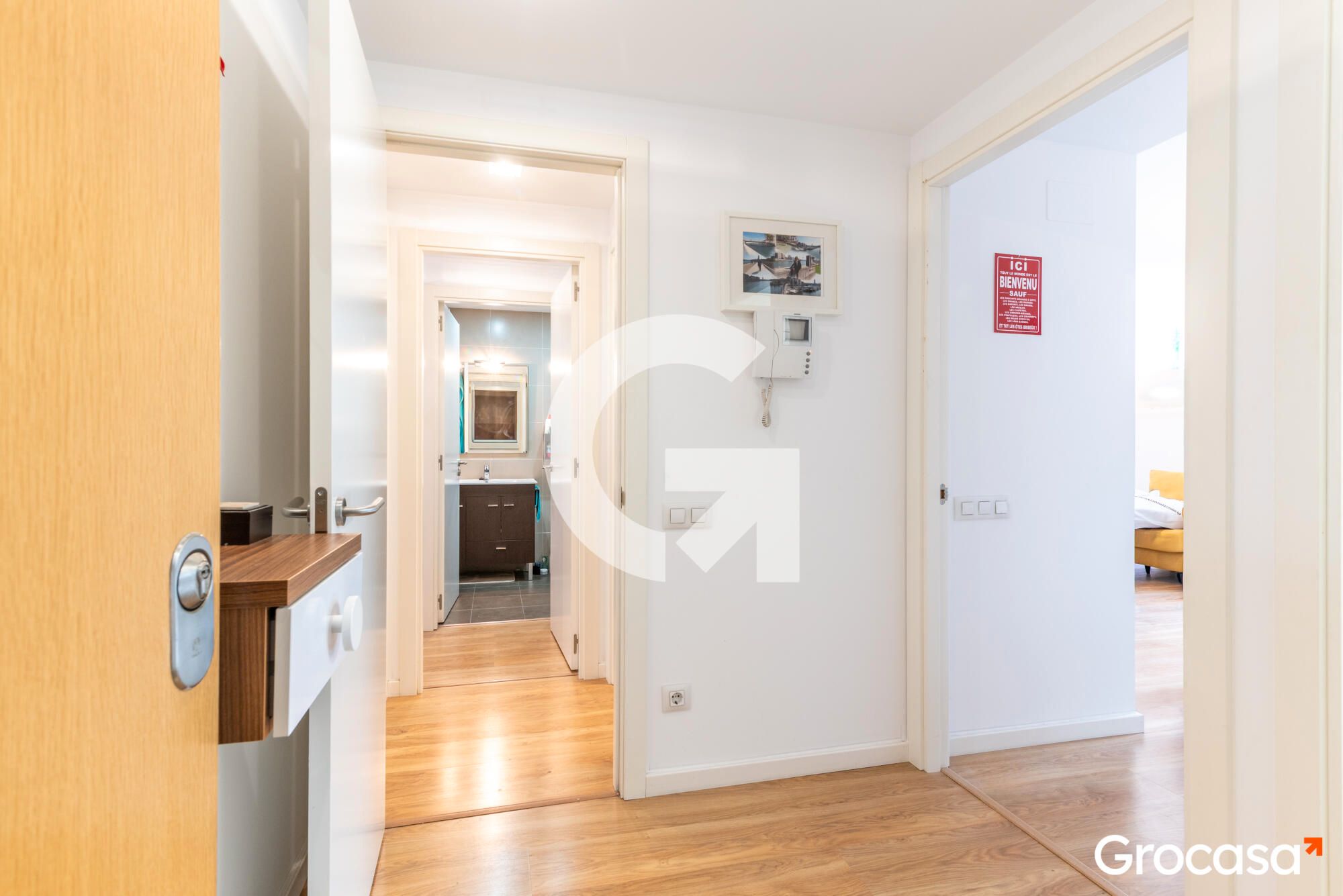 Flat for sale in Sant Feliu de Llobregat  with Air Conditioner, Oven and TV