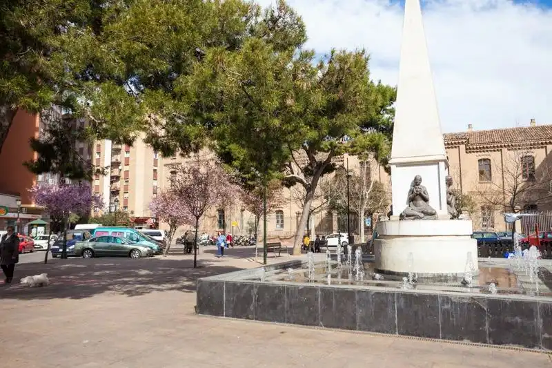 Außenansicht von Wohnung zum Verkauf in Zaragoza mit Heizung, Terrasse und Balkon
