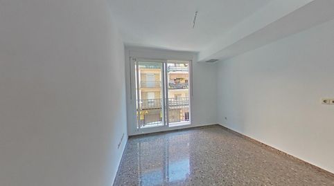 Foto 2 de Piso en venta en C/ Alicante, Cardenal Benlloch, Mislata