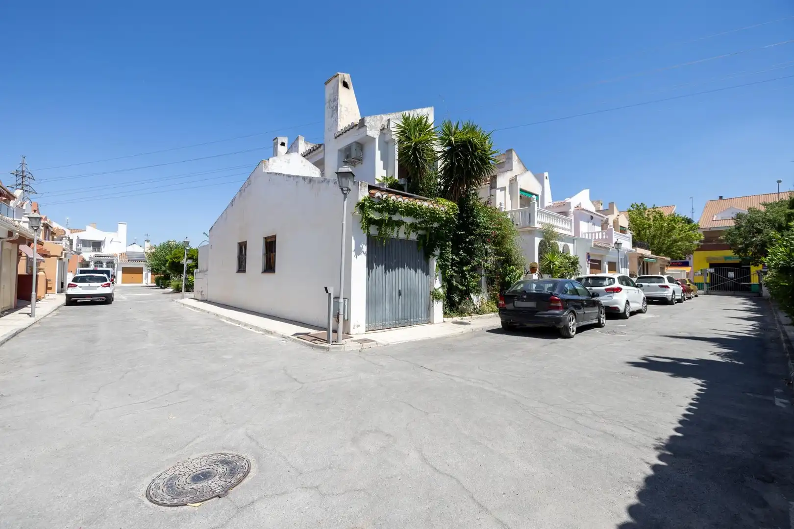 Vista exterior de Casa adosada en venta en Granada con Calefacción, Jardín privado y Terraza