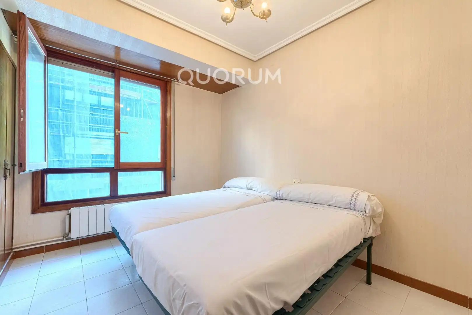 Schlafzimmer von Wohnung zum Verkauf in Basauri  mit Heizung und Balkon