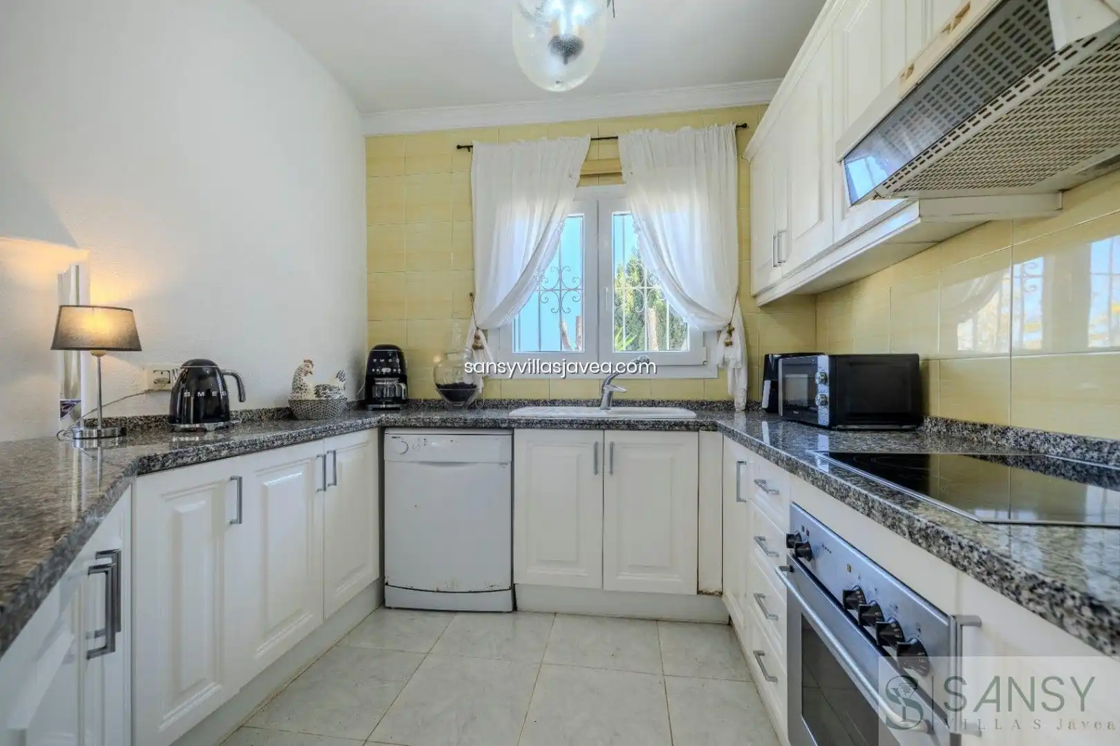 Kitchen of Houses for sale in Jávea / Xàbia  with Air Conditioner and Storage room