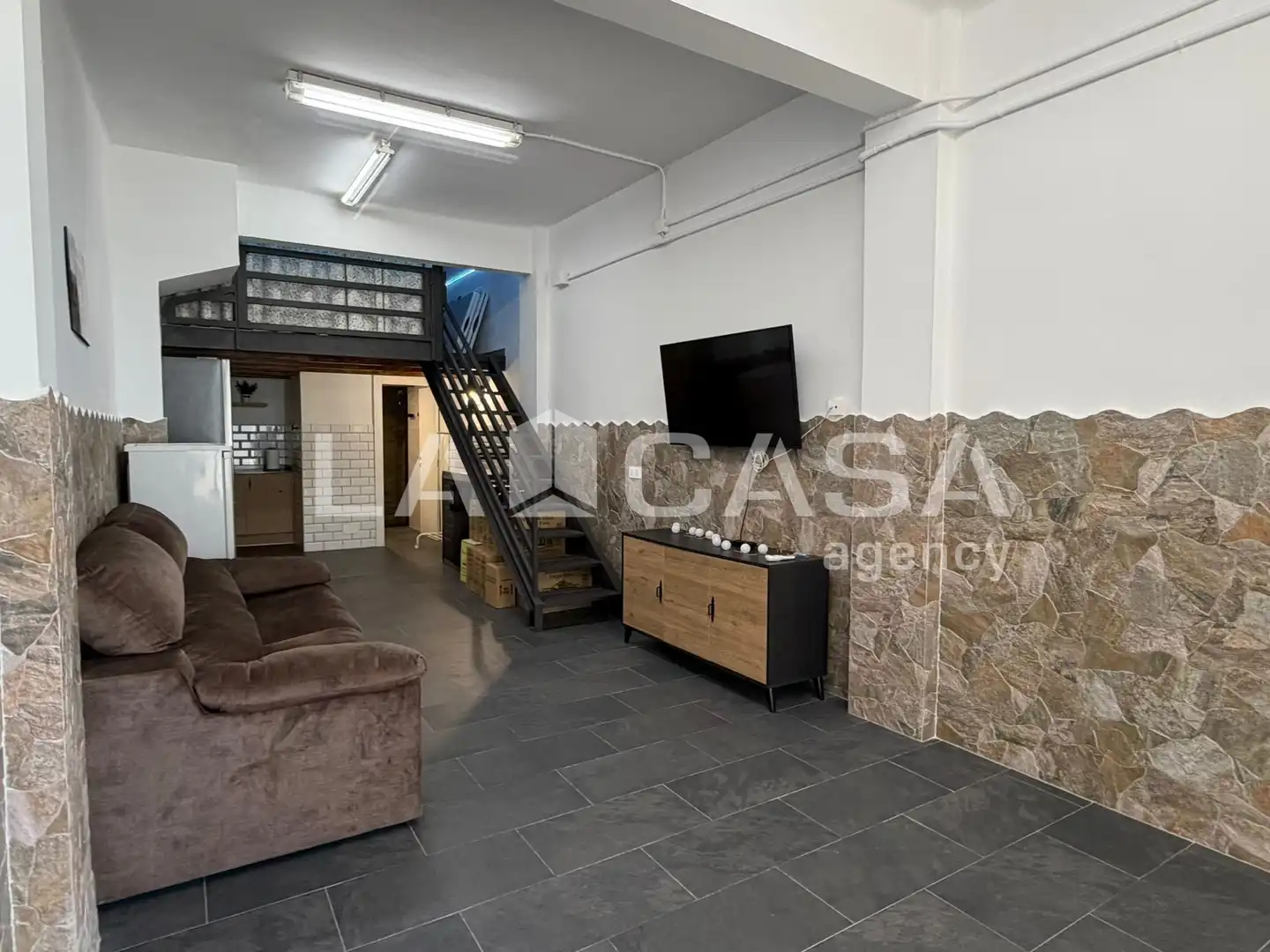 Local comercial en venda a Carrer Milton, imagen 4