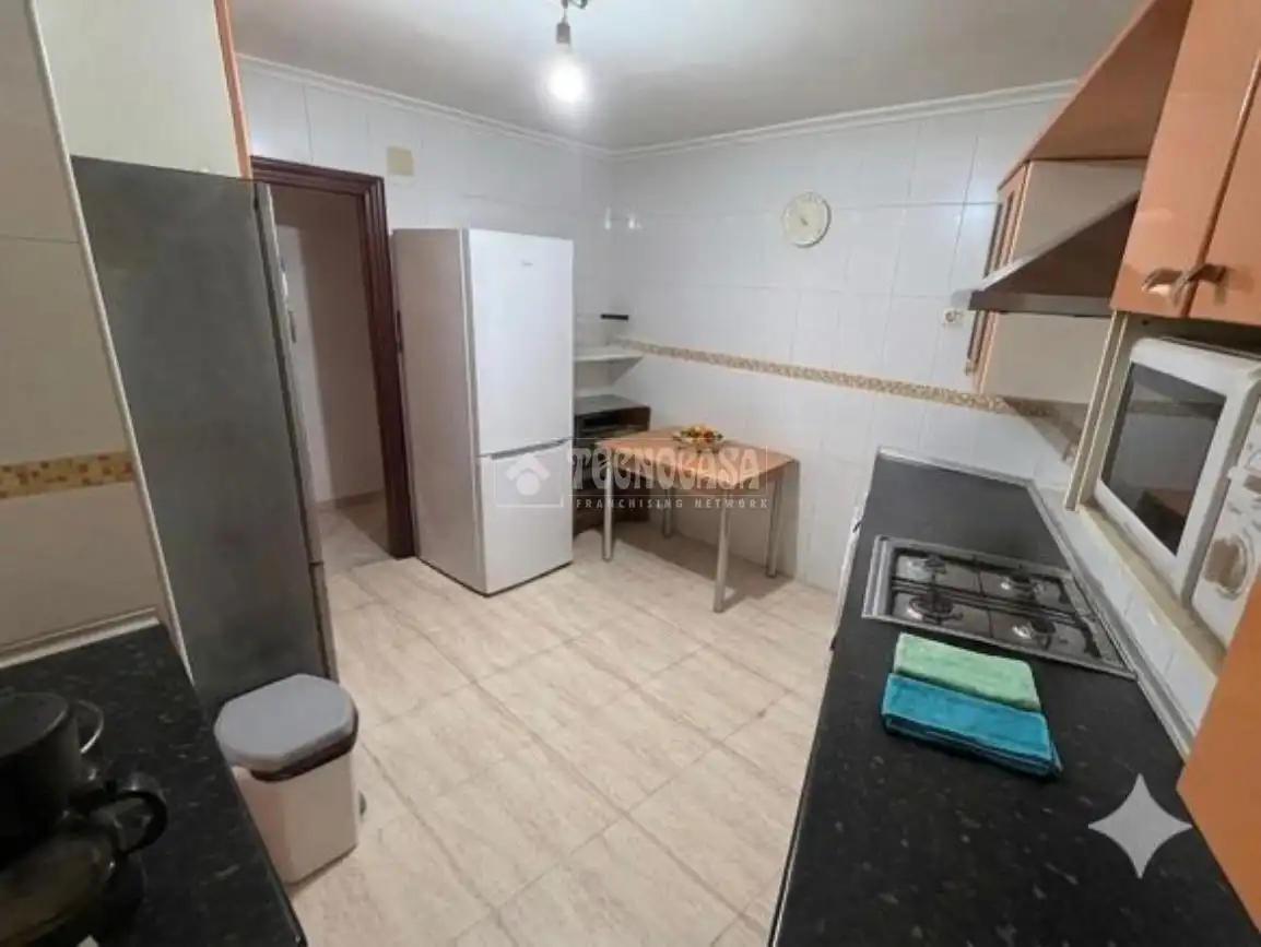 Cocina de Piso en venta en Santander con Calefacción