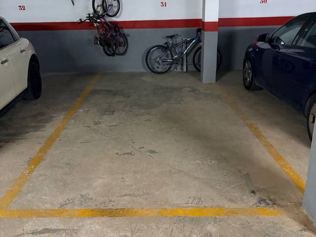 Garaje en Alquiler en Avinguda Sants Patrons, 43 en La Vila