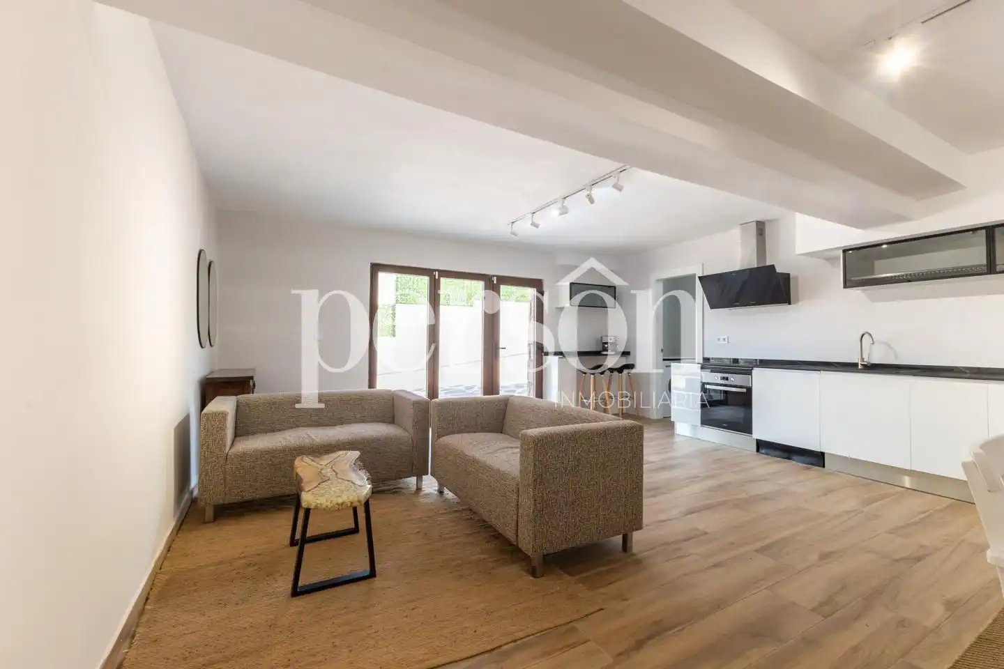 Living room of Houses for rent in Chiva  with Air Conditioner, Private garden and Terrace