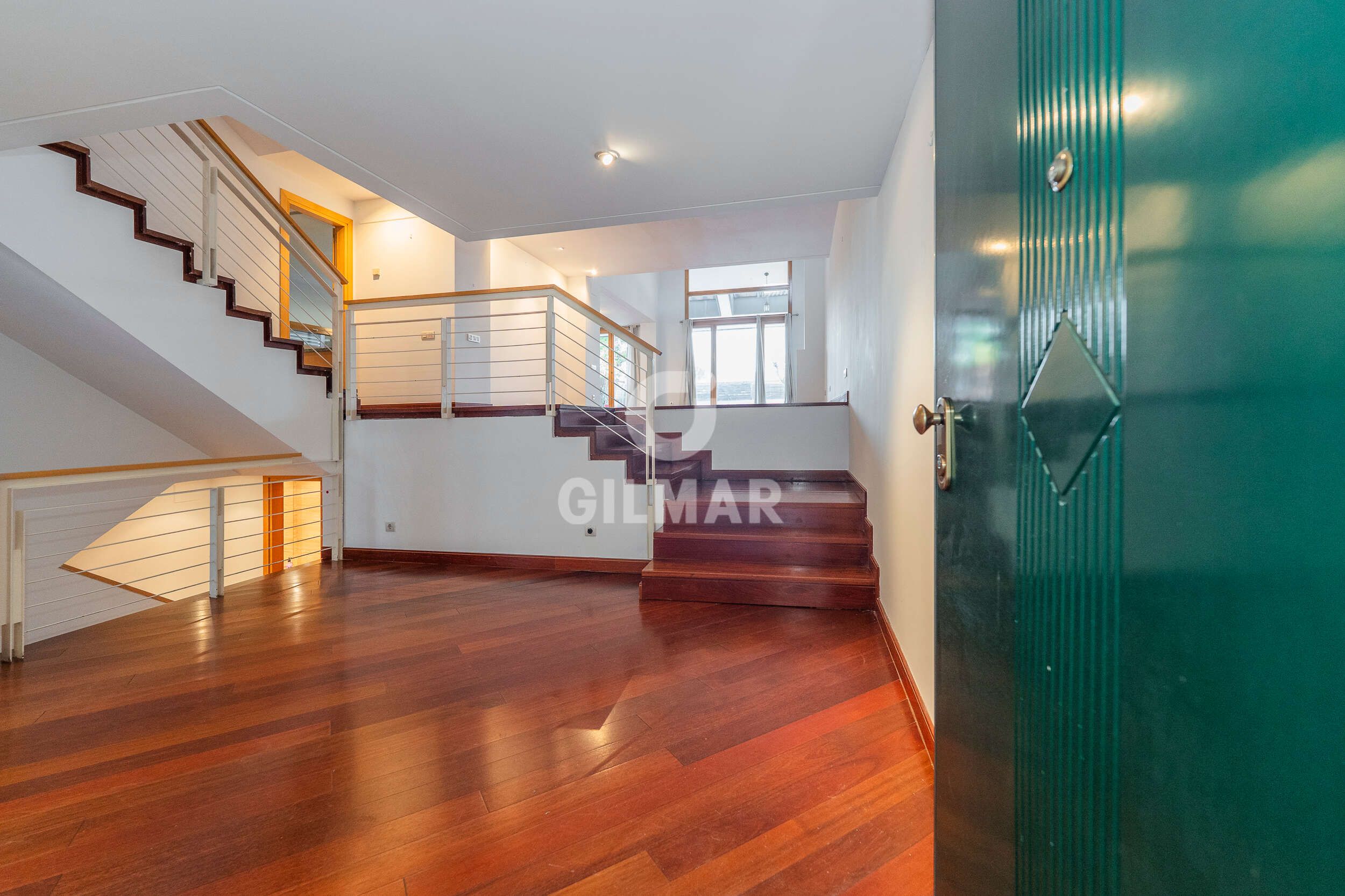 Casa adosada en venta en Pozuelo de Alarcón con Calefacción, Jardín privado y Piscina