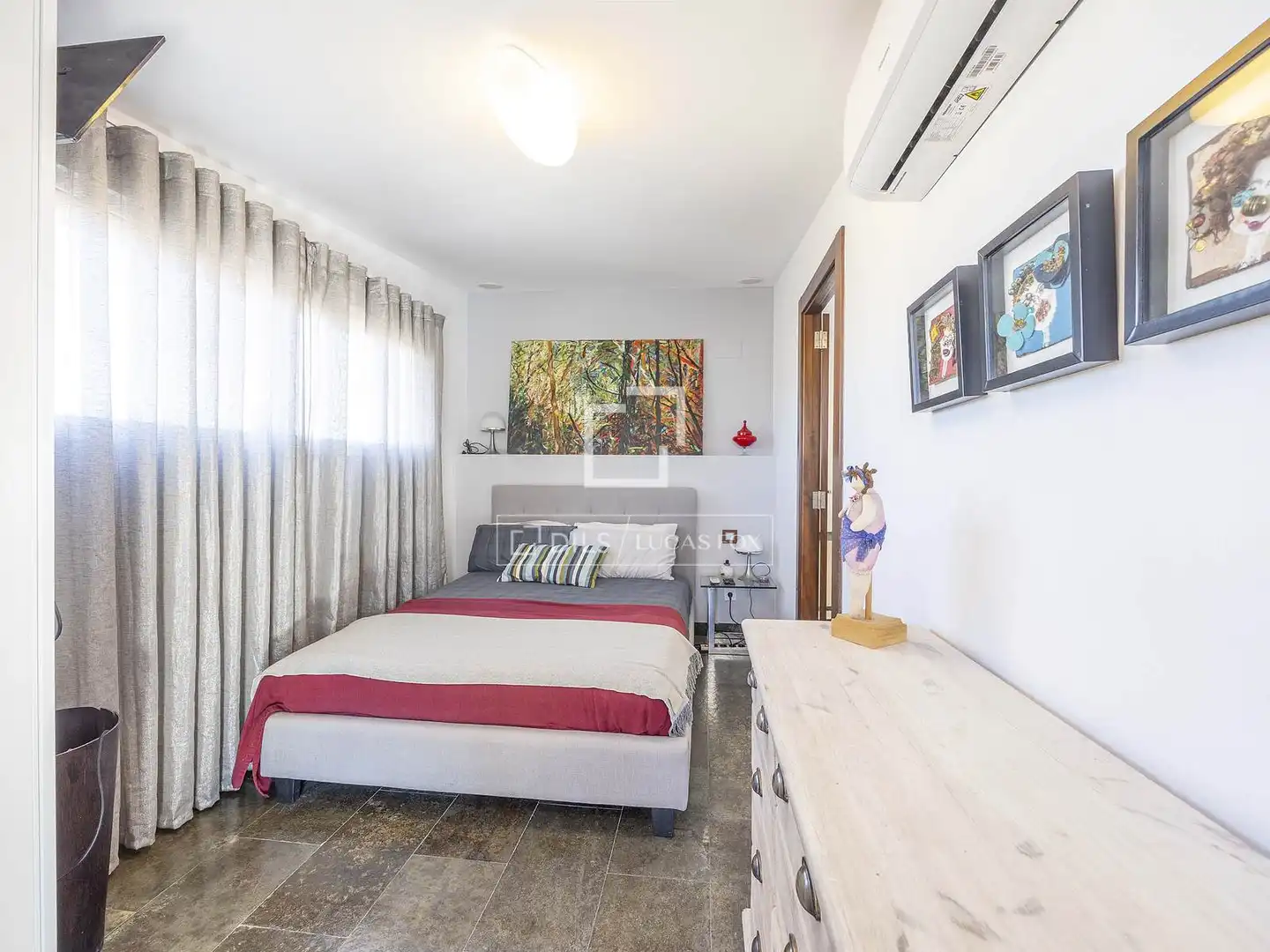 Schlafzimmer von Dachboden zum Verkauf in Valencia del Ventoso mit Klimaanlage, Terrasse und Balkon