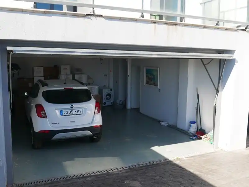 Aparcament de Casa o xalet de lloguer en Polop amb Aire condicionat, Jardí privat i Terrassa
