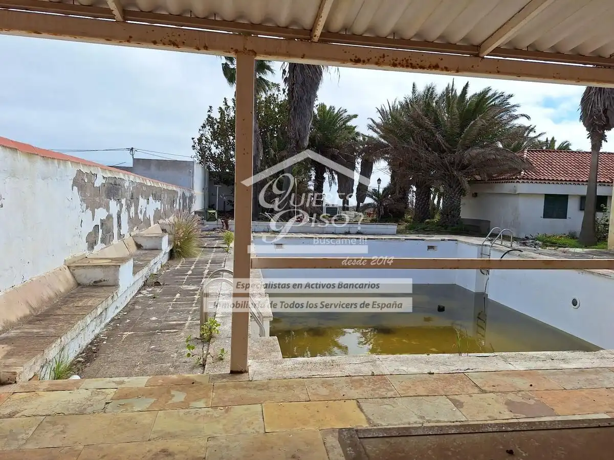 Piscina de Casa o xalet en venda en Telde amb Jardí privat, Terrassa i Piscina