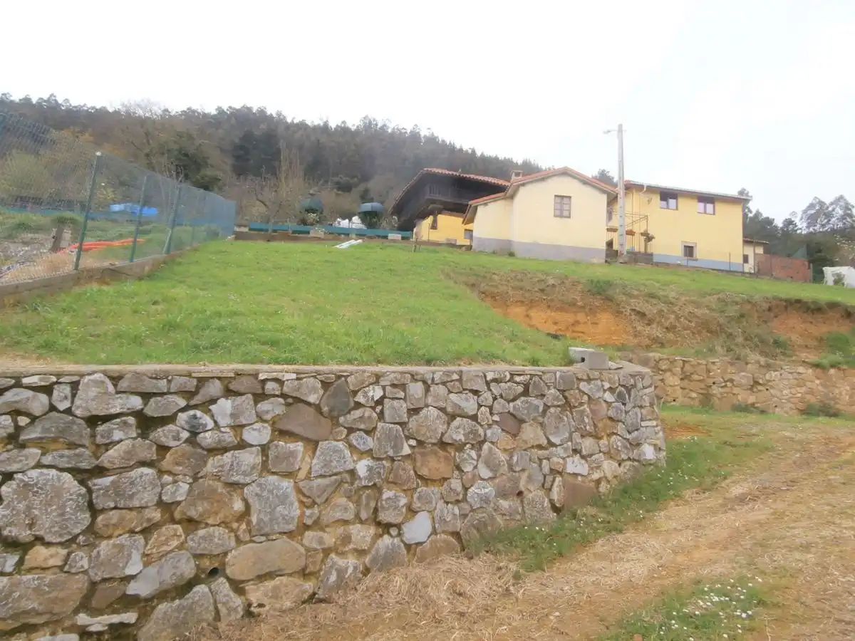 Terreny residencial en venda a Candamo