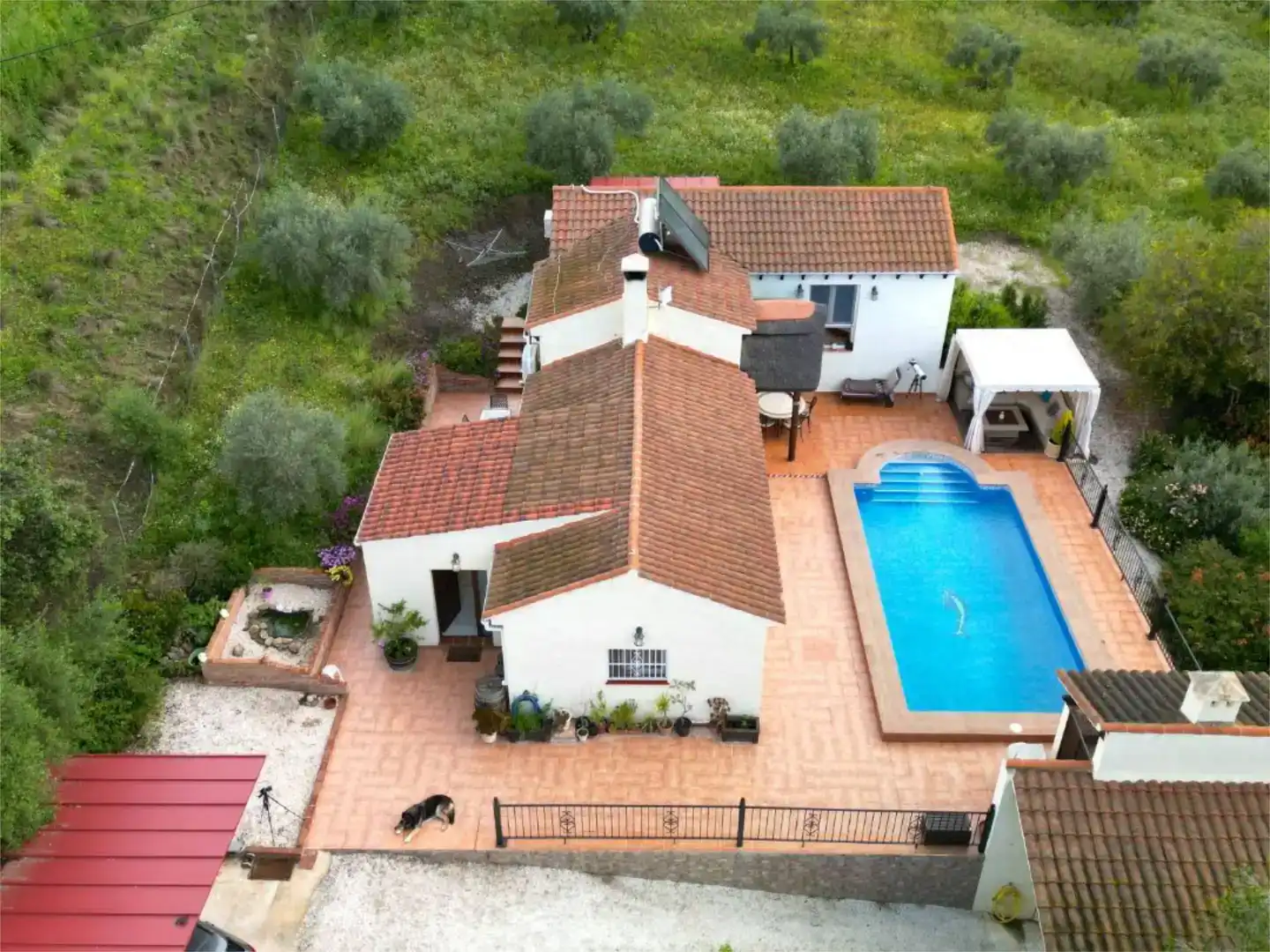 Außenansicht von Wohnung zum Verkauf in Coín mit Klimaanlage und Schwimmbad