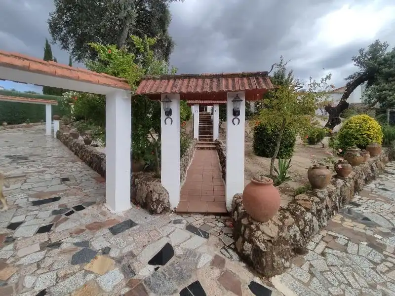 Houses for sale in Plasencia  with Swimming Pool