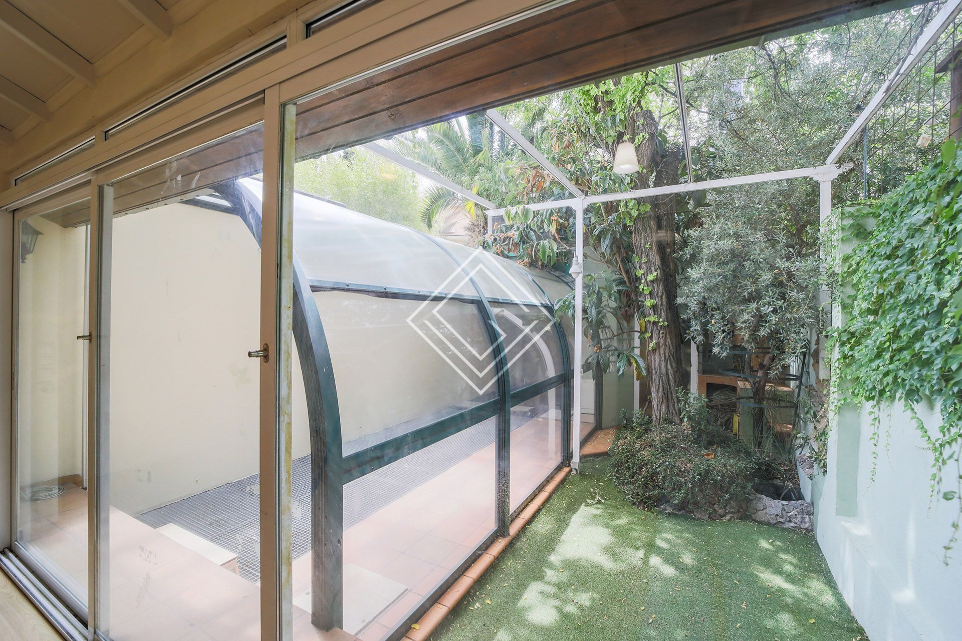 Garden of Single-family semi-detached for sale in  Madrid Capital  with Air Conditioner, Heating and Private garden