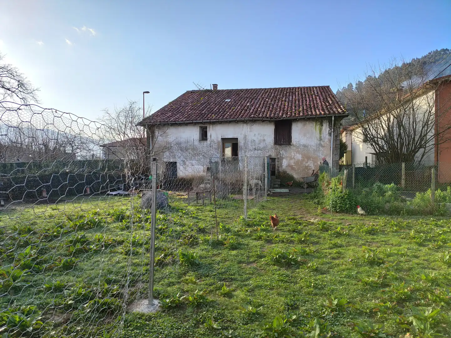Casa o xalet en venda en Los Corrales de Buelna  amb Jardí privat