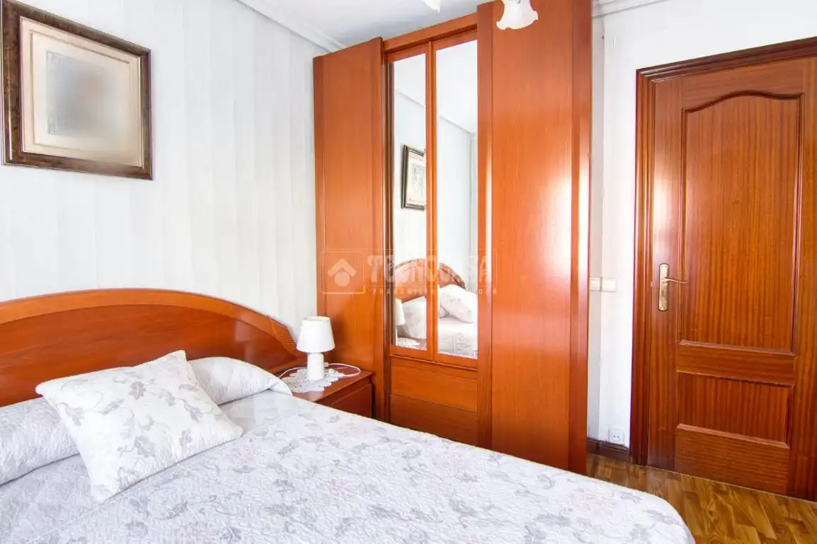 Piso en venta en Alisal - San Román