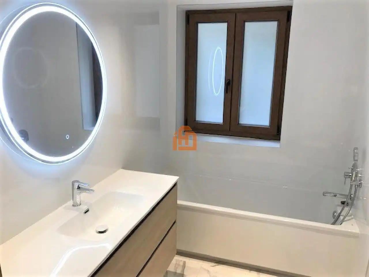 Baño de Piso en venta en León Capital  con Calefacción, Parquet y Terraza