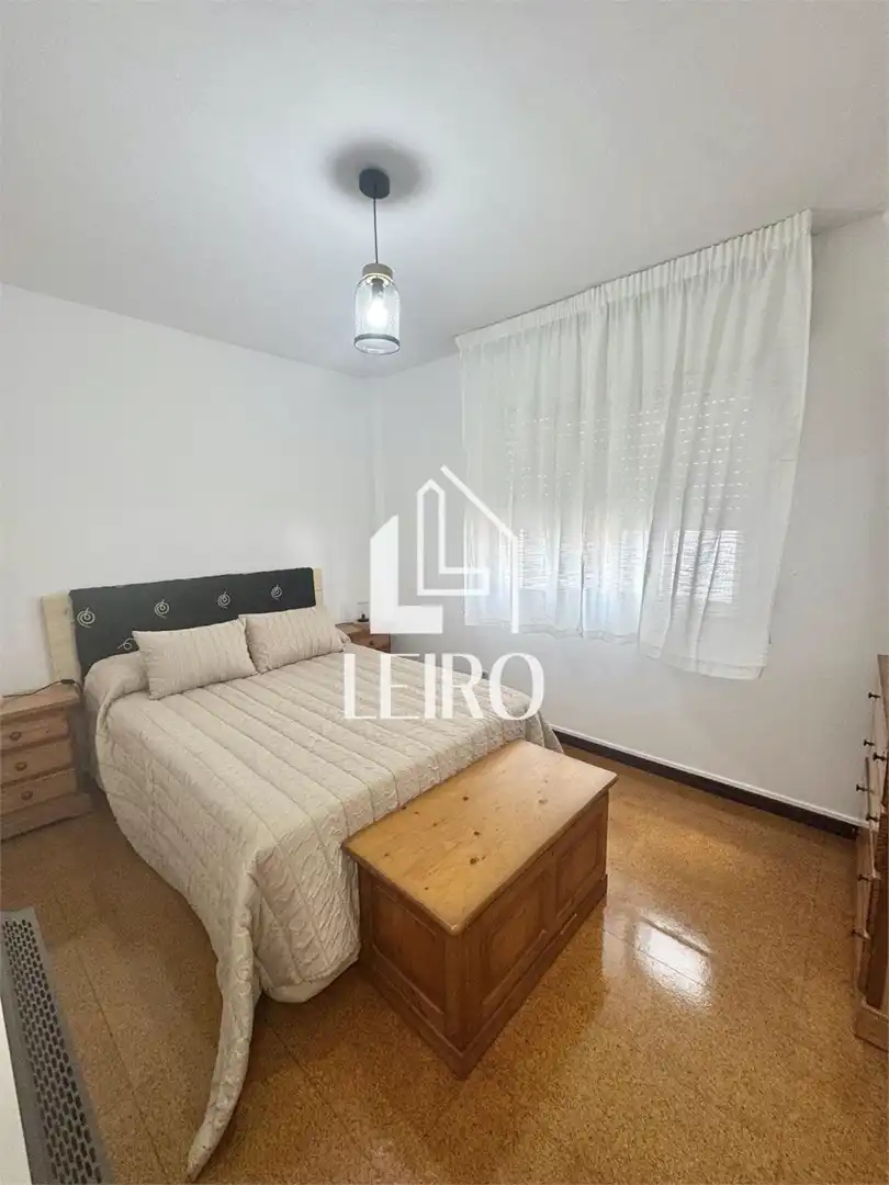 Dormitori de Apartament en venda en Vilanova de Arousa amb Calefacció i Moblat