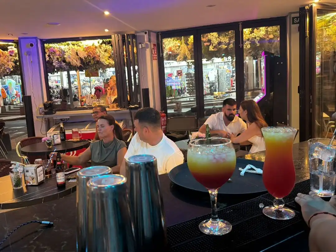 Local de alquiler en Carrer Cala Blanca, 12, Magaluf