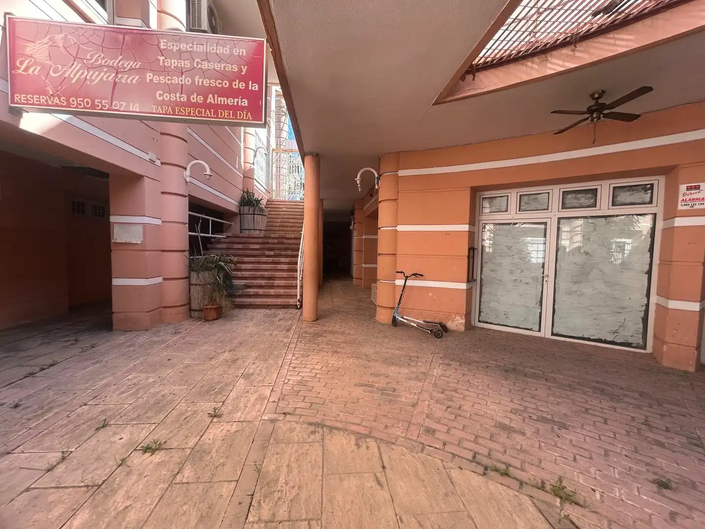 Local comercial en venta en Paseo de los Sauces, imagen 4