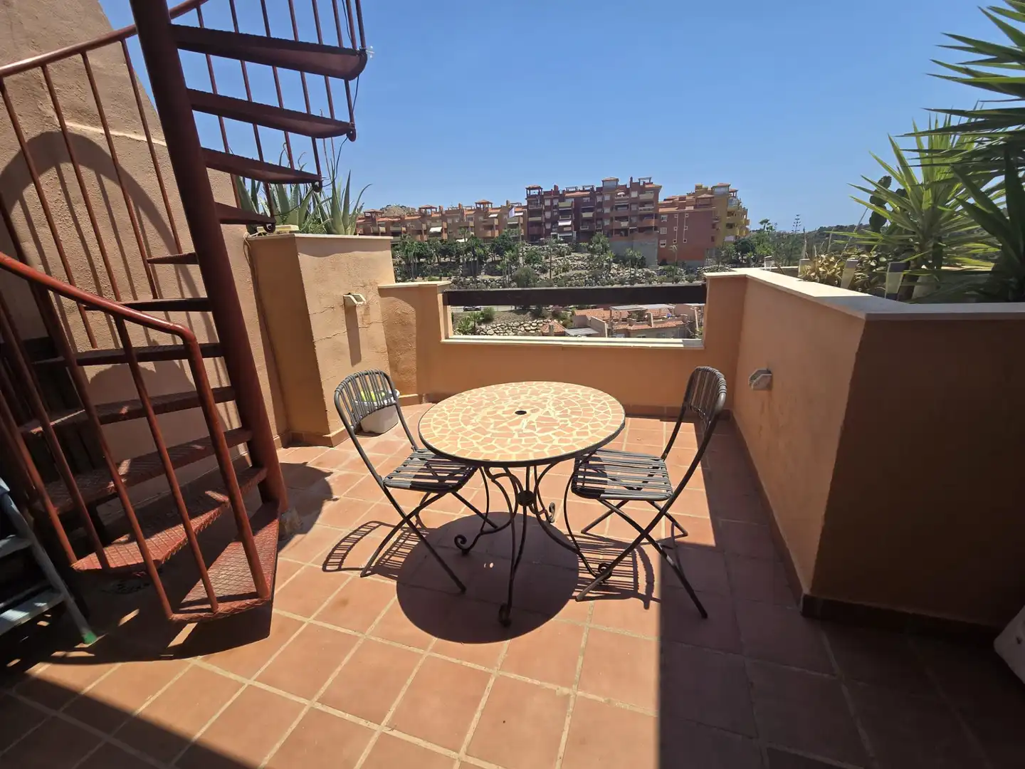 Terrasse von Dachboden zur Miete in Marbella mit Möbliert
