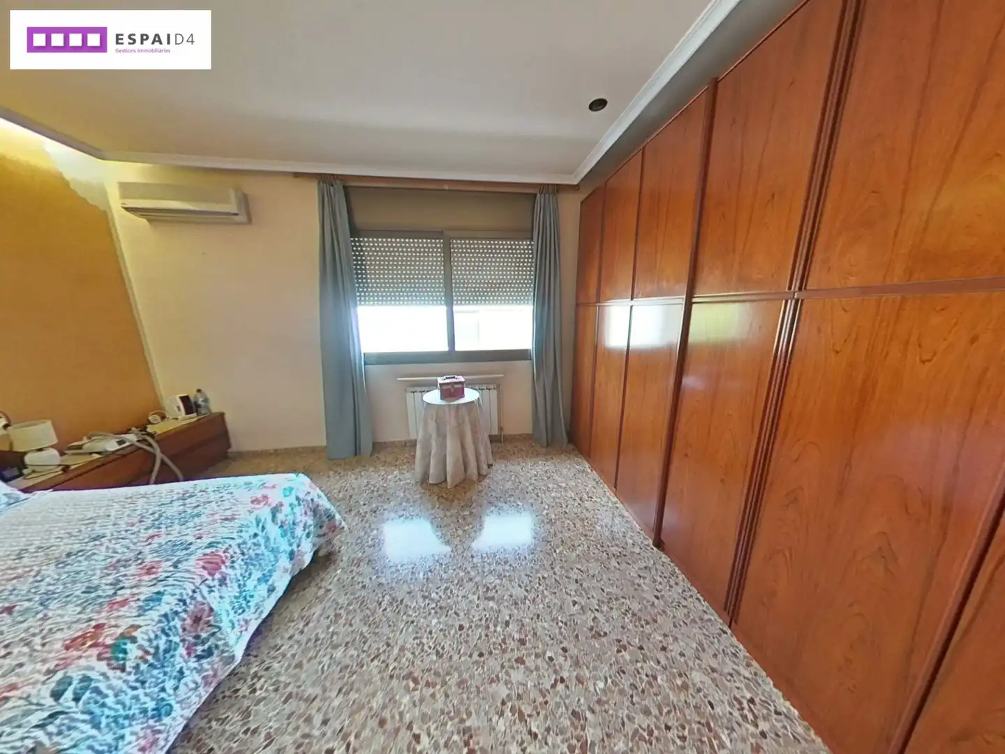 Dormitori de Casa o xalet en venda en Cerdanyola del Vallès amb Aire condicionat, Calefacció i Jardí privat
