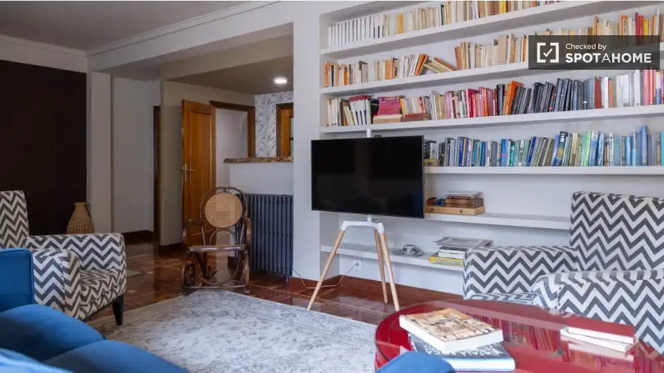 Flat for rent in Trafalgar