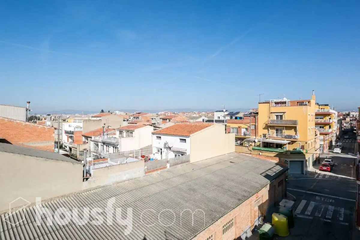 Vista exterior de Pis en venda en Vilanova del Camí amb Calefacció, Terrassa i Traster