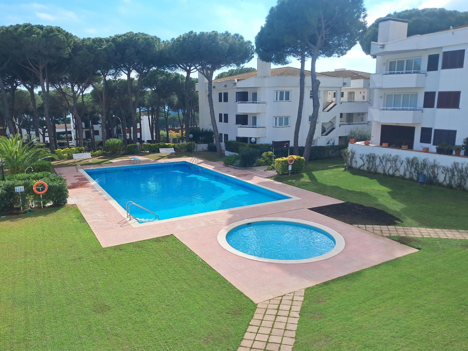 Schwimmbecken von Wohnungen zum Verkauf in Palafrugell mit Heizung, Terrasse und Schwimmbad