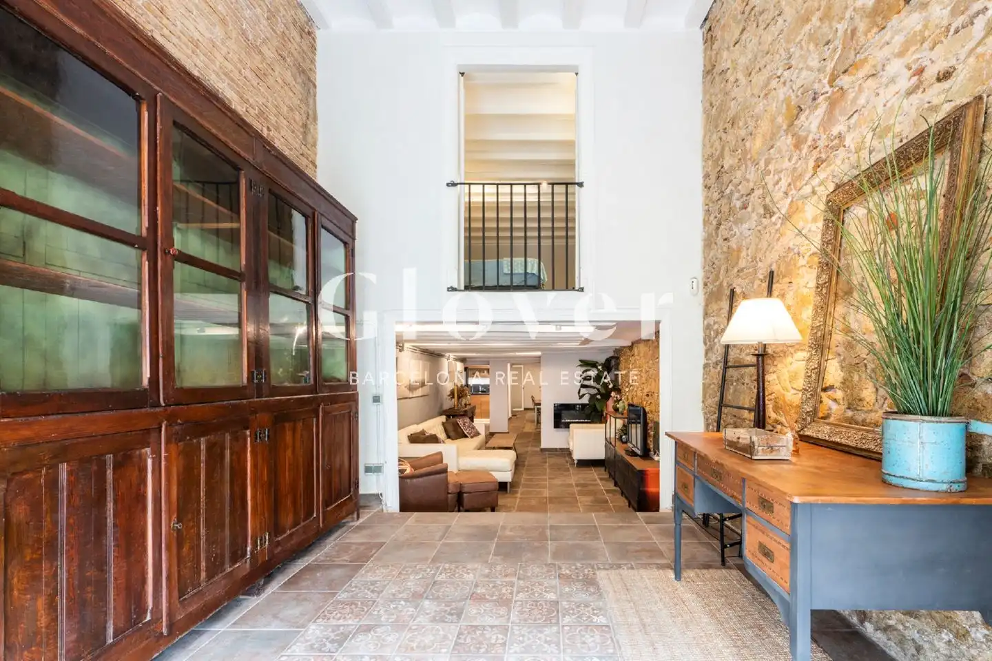 Sala d'estar de Planta baixa en venda en Barcelona amb Aire condicionat