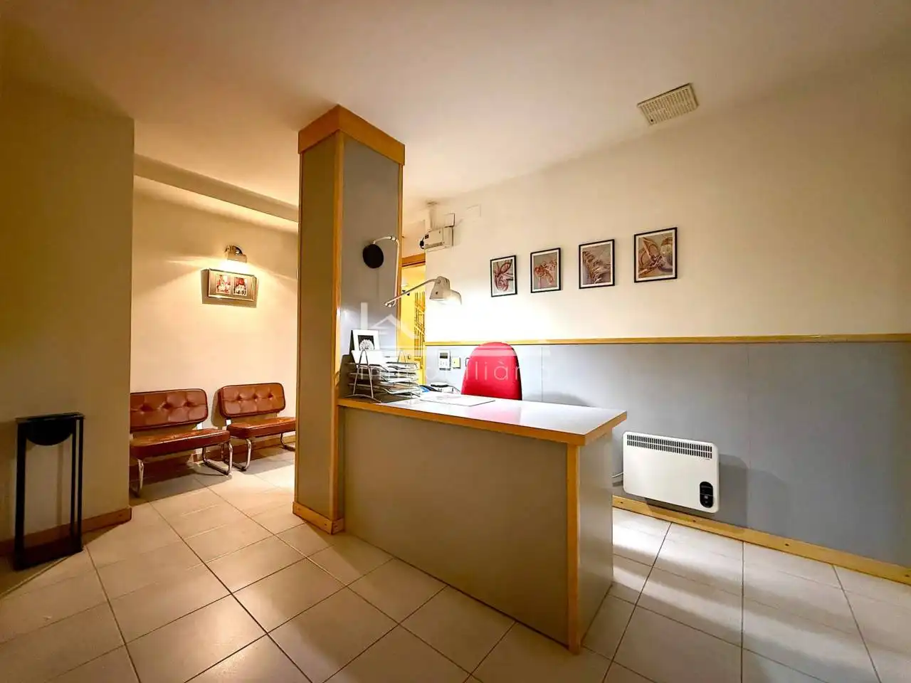 Oficina en venta en Vic con Calefacción