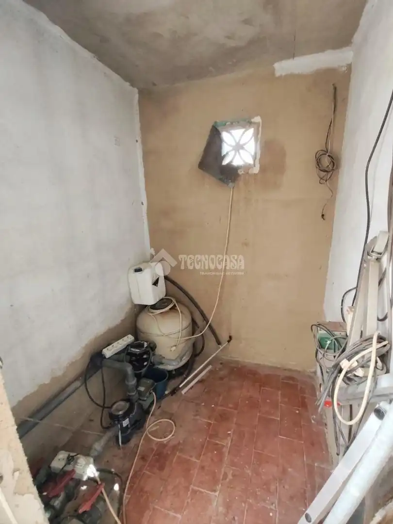 Country homes for sale in Marchena  with Air Conditioner, Storage room and Swimming Pool