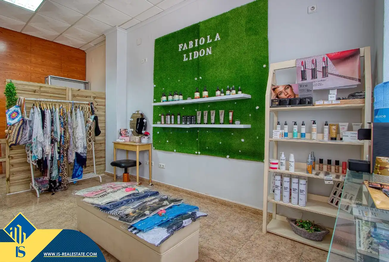 Local en venda en Torrevieja amb Aire condicionat, Calefacció i Moblat