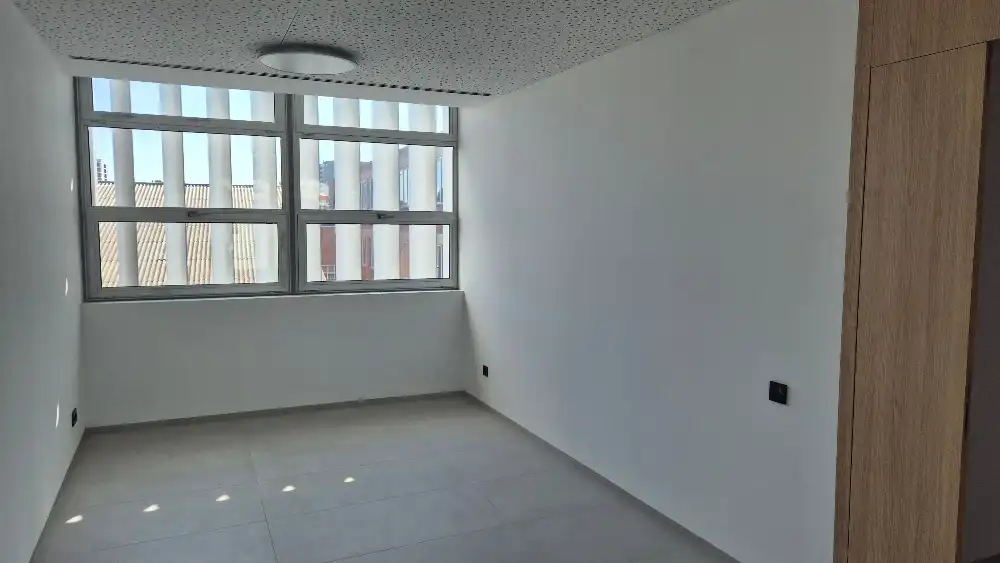 Gebäude zur Miete in Mataró mit Alarm