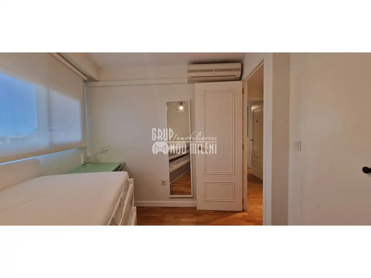 Dormitori de Dúplex de lloguer en Valencia amb Aire condicionat, Jardí privat i Parquet