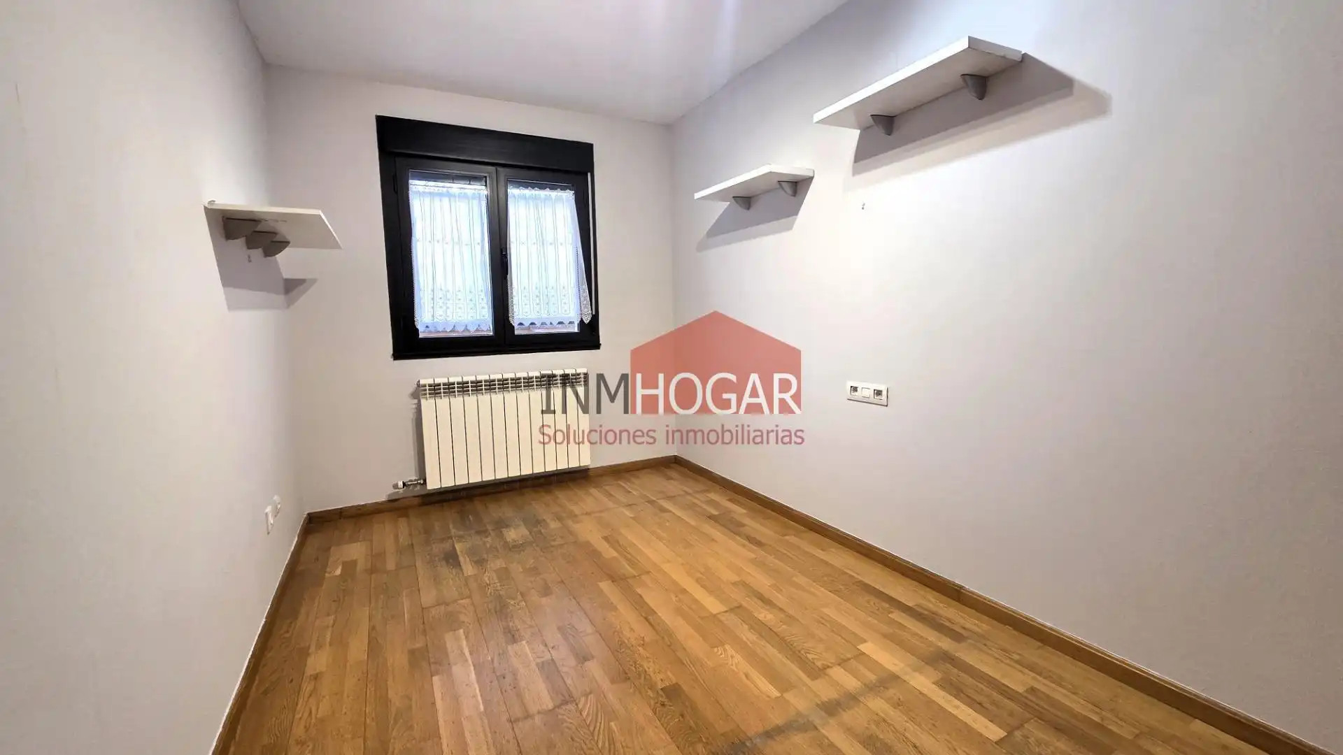 Bedroom of Flat for sale in Ávila  with Heating, Terrace and Storage room