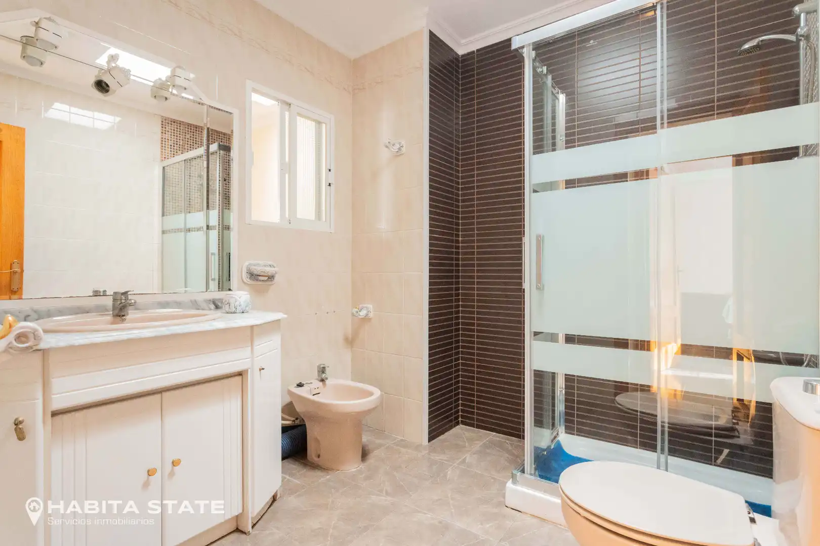 Bathroom of Detached homes for sale in Almería  with Air Conditioner, Terrace and Furnished