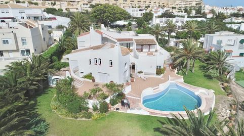 CHALET JUNTO  AL CAMPO DE GOLF DE ALMERIMAR