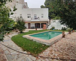 Piscina de Casa o xalet en venda en Úbeda amb Aire condicionat, Calefacció i Jardí privat