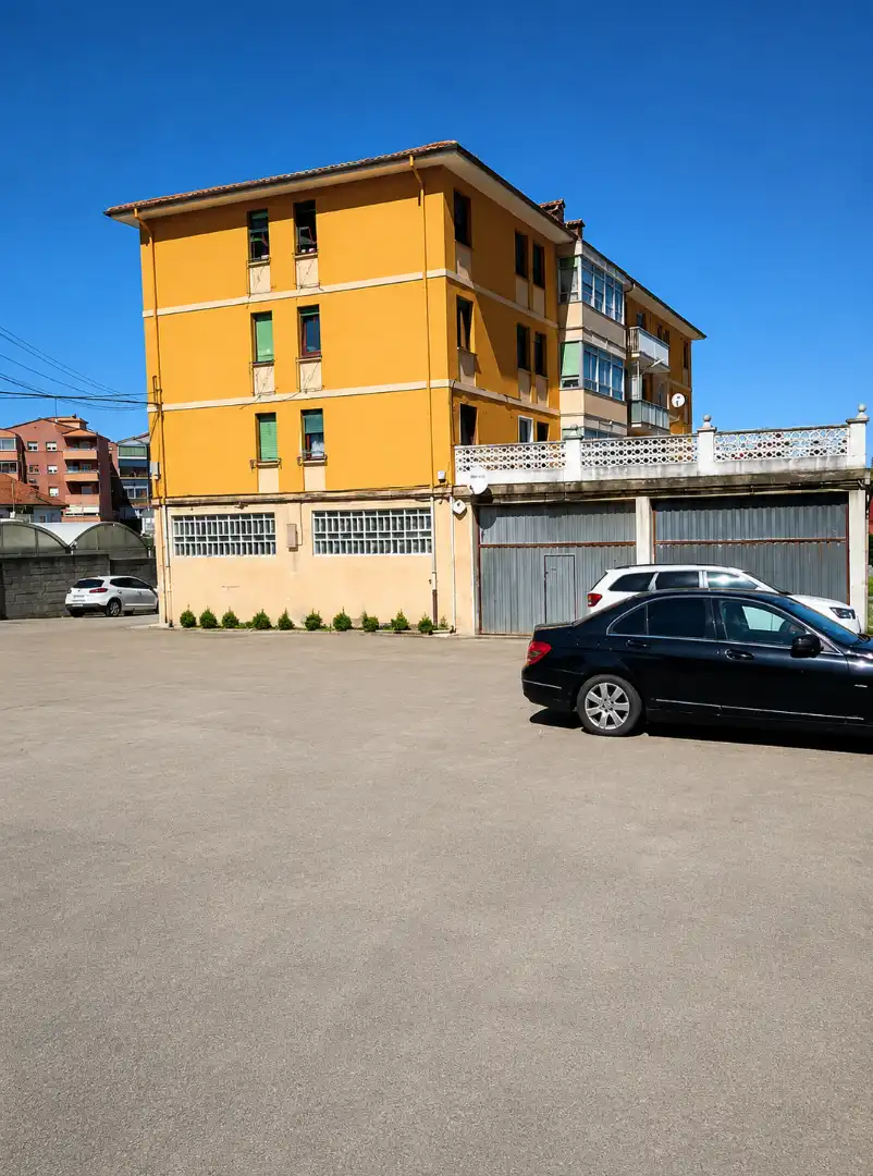 Parking of Industrial buildings for rent in Torrelavega 