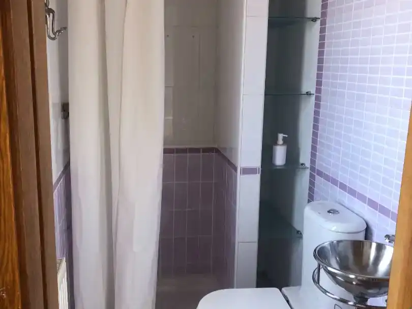 Bany de Dúplex de lloguer en Gijón  amb Jardí privat, Parquet i Traster